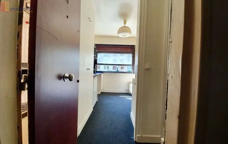 Studio meublé 10m² Neuilly-sur-Seine - Vue jardin - Photo 6