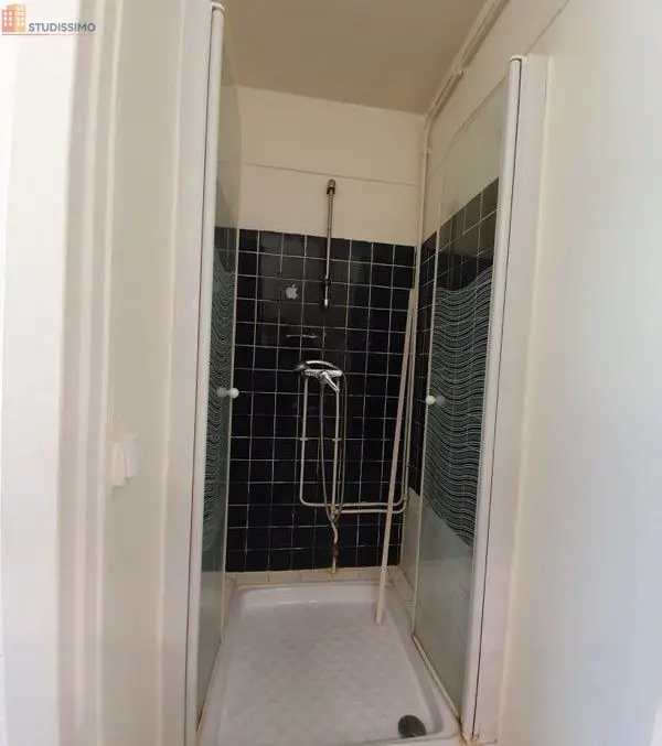 Studio meublé 10m² Neuilly-sur-Seine - Vue jardin - Photo 1