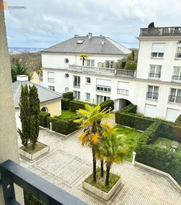 Studio meublé 25m² Le Plessis-Robinson - Parking, cave - Photo 4