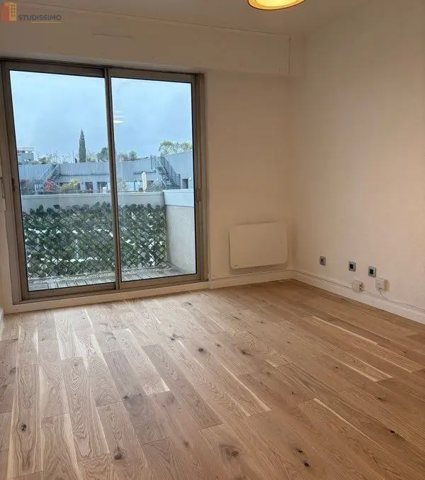 Studio meublé 20m² Courbevoie - Balcon, proche métro - Photo 4