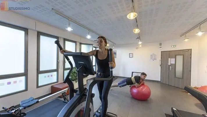 Studio meublé 21m² Rueil-Malmaison - 5e étage, lumineux - Photo 9