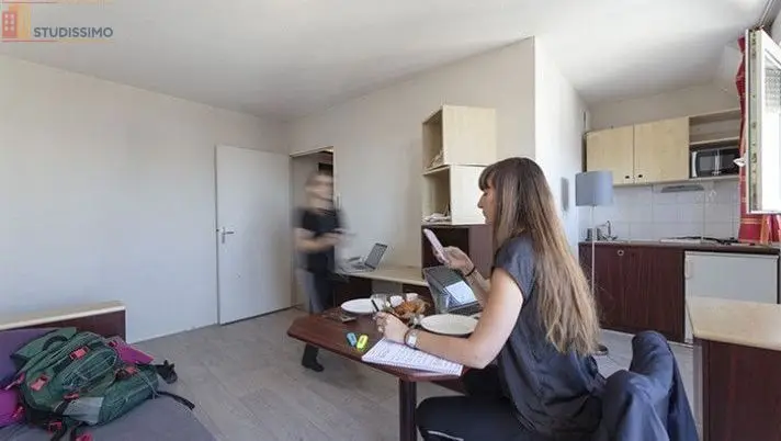 Studio meublé 18m² Issy-les-Moulineaux - 7e étage, lumineux - Photo 16