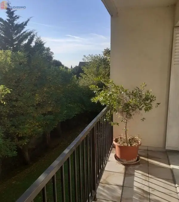 Studio meublé 28m² Le Raincy - Lumineux, proche commerces - Photo 1