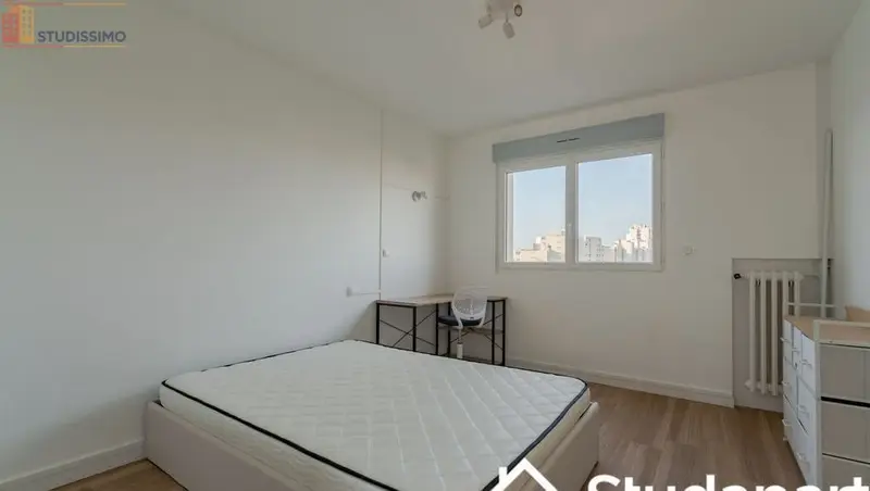 Studio 74m² La Courneuve - Meublé, étage élevé - Photo 3
