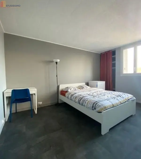 Studio meublé 12m² Saint-Denis 93200 - Lumineux, étage élevé - Photo 6