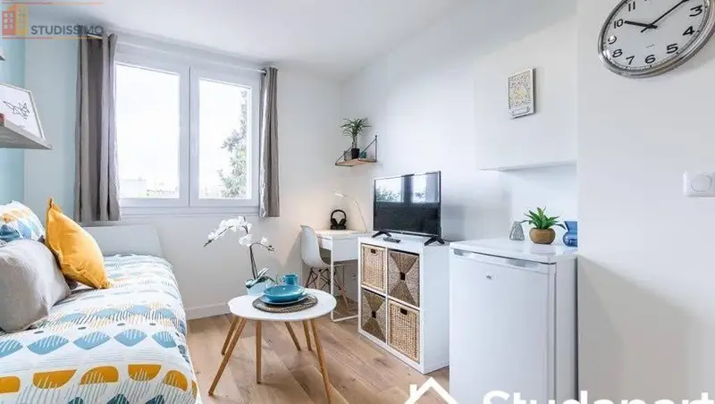 Studio meublé 10m² Le Bourget - Meublé, DPE D - Photo 2