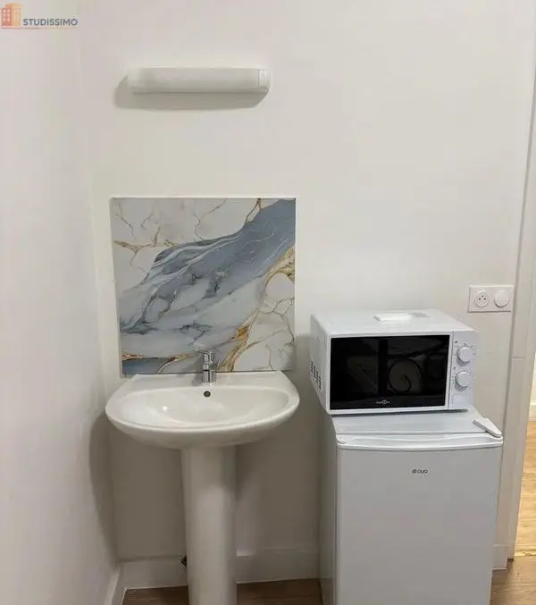 Studio meublé 9m² Le Bourget - Simple ou double, 1er étage - Photo 17