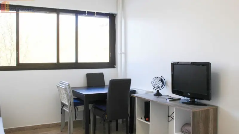 Studio meublé 20m² Créteil - Calme, vue lac - Photo 2