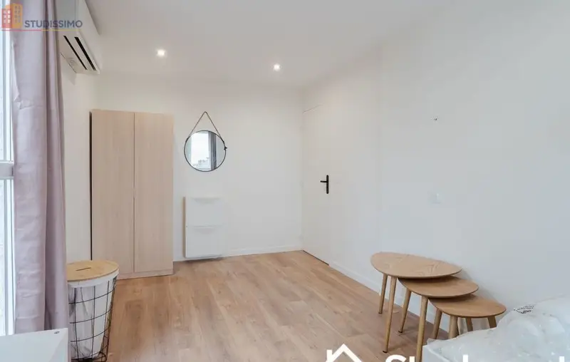 Studio 93m² Créteil - Meublé, dernier étage - Photo 2