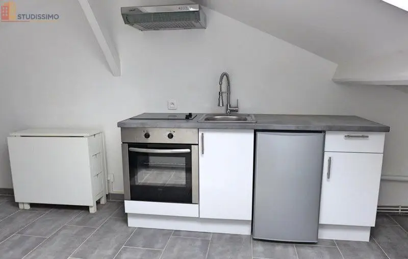 Studio 10m² Ivry-sur-Seine - Mansardé, meublé - Photo 1