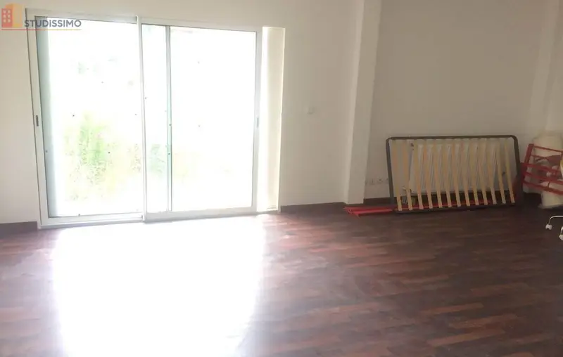 Studio 35m² Villejuif 94800 - Double vitrage PVC - Photo 2