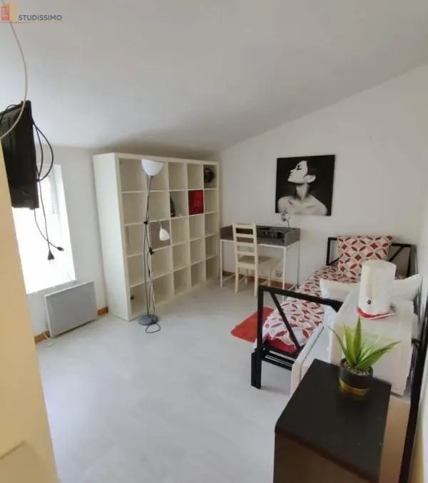Studio meublé 10m² Cergy - Calme, proche commodités - Photo 1