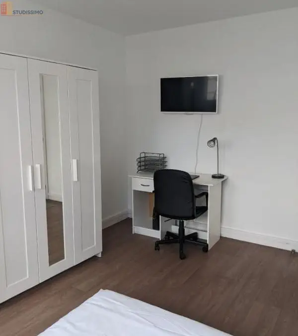 Studio meublé 10m² Pontoise 95300 - Meublé, DPE D - Photo 4