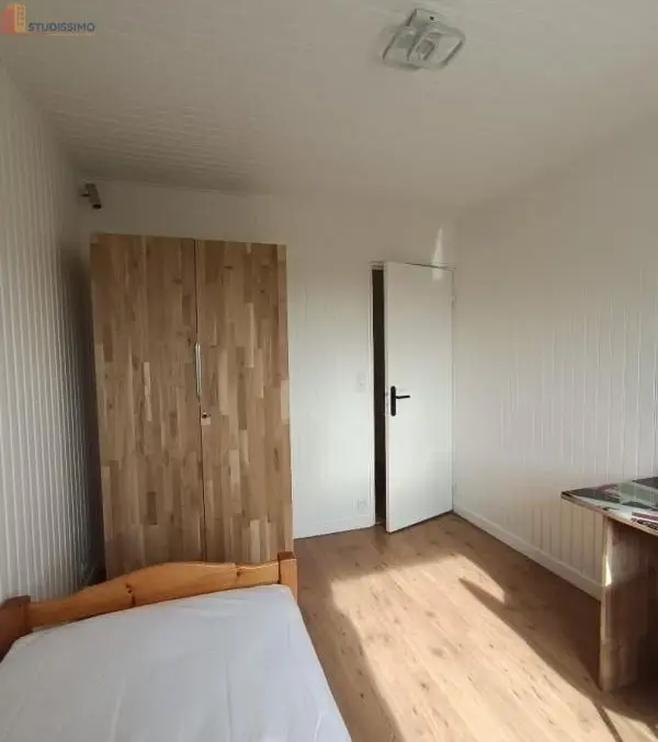 Studio meublé 9m² Cergy - Calme, étage élevé - Photo 3