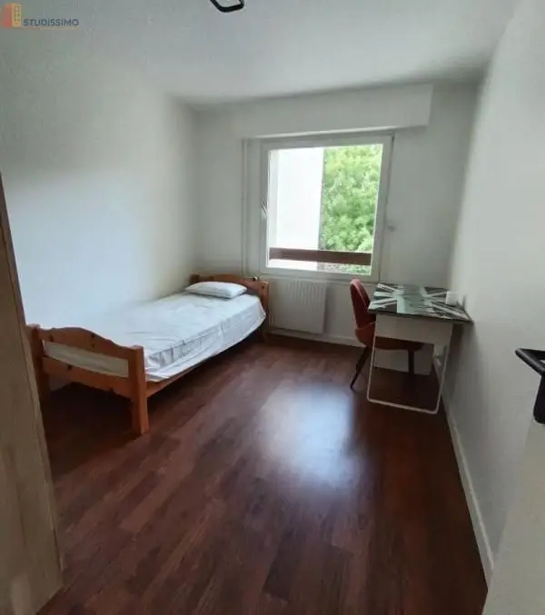 Studio meublé 9m² Cergy - Calme, étage élevé - Photo 2