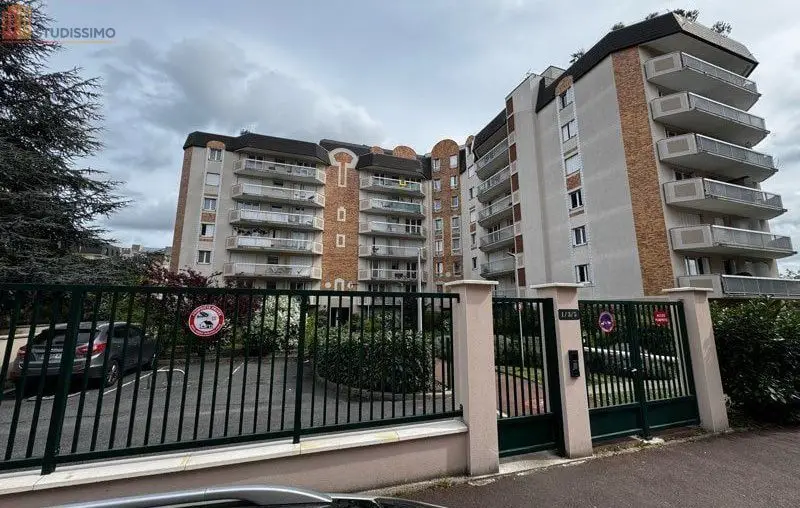 Studio meublé 18m² Cergy centre - Refait à neuf, jardin privatif - Photo 2
