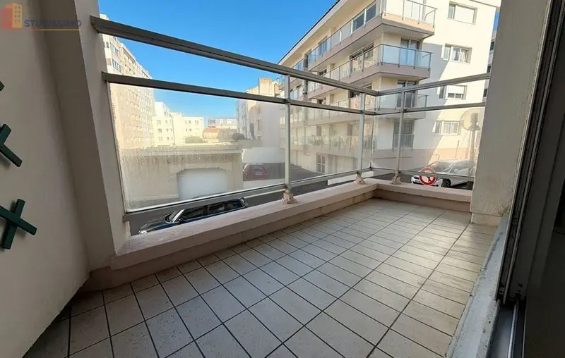 Studio 25m² Les Sables-d'Olonne - DPE D, 1er étage - Photo 1